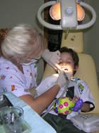 Pequeños pacientes con el odontólogo
